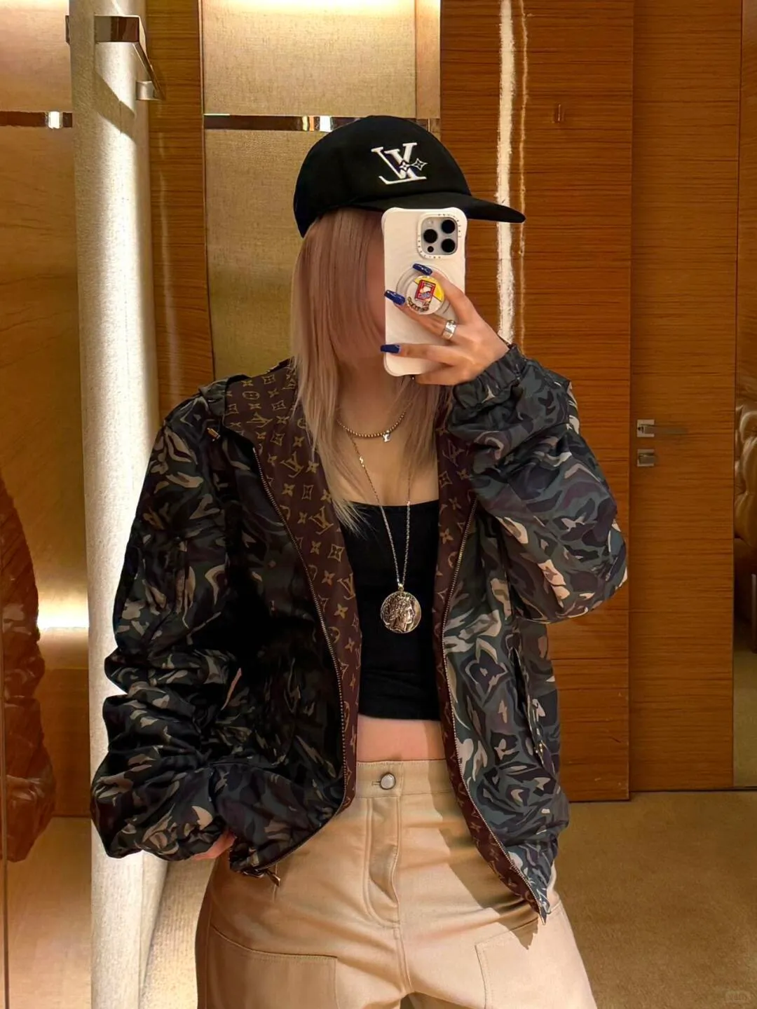 Louis Vuitton/